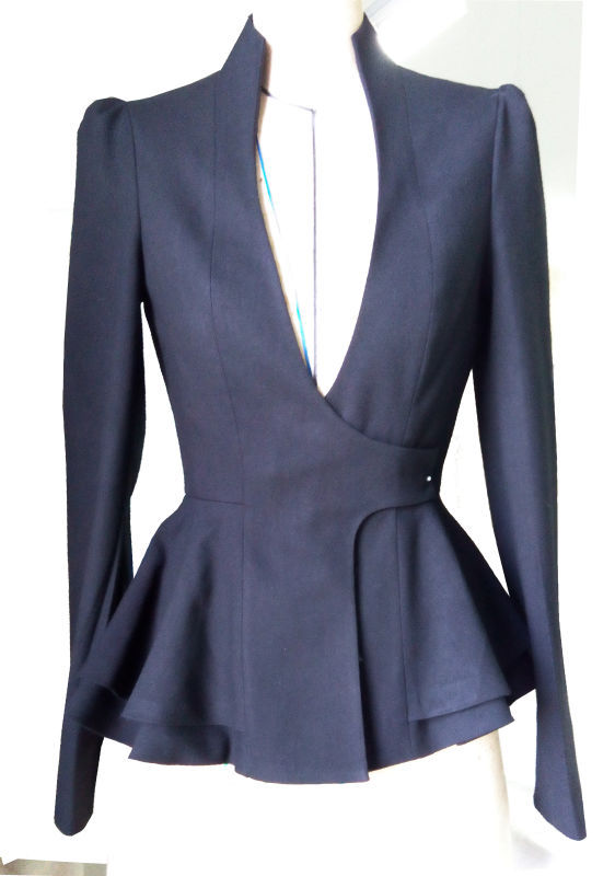 立體裁剪 沁妲服裝服飾的創(chuàng)新設(shè)計(jì)與藝術(shù)表達(dá)